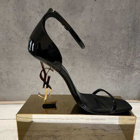 Gently used (worn 3x to be exact) YSL authentic heels - Picture 2 of 7